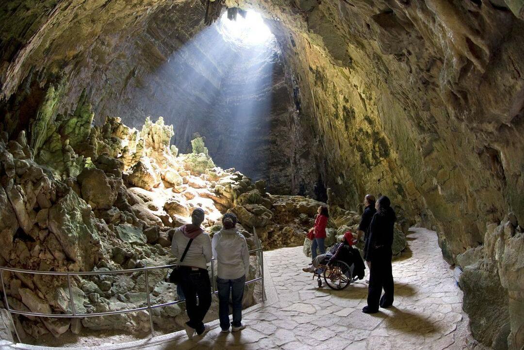 Grotte di Castellana grottorna