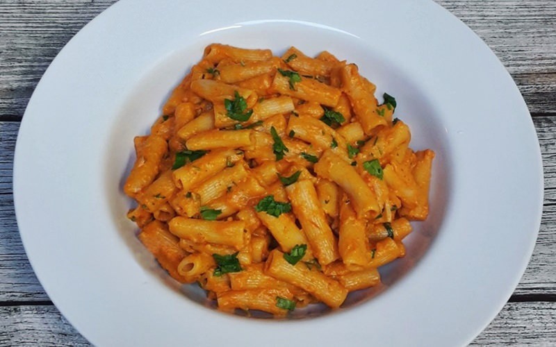 Hur tillverkas Gigi Hadid pasta? Gigi Hadid tomatpasta recept