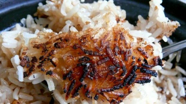 Vad ska man göra om botten av riset rymmer? Intressant metod som luktar bränt ris