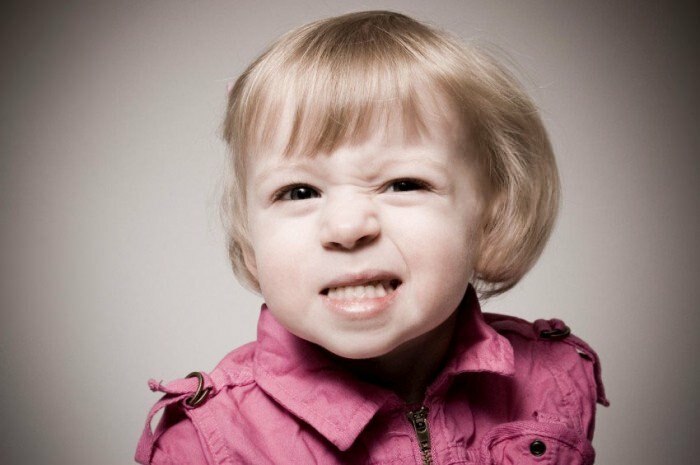 Vilka är orsakerna till tandslipning hos barn?