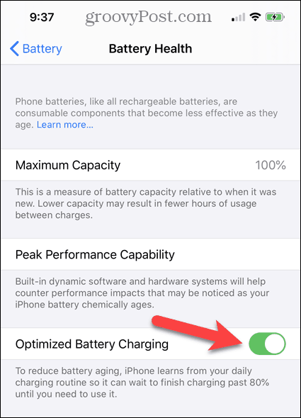 Aktivera eller inaktivera Optimerad batteriladdning på iPhone Battery Health-skärmen