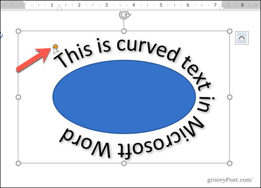 Omforma en WordArt-textväg runt en form i Word