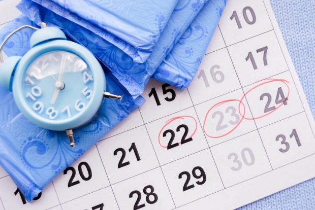 Hur många dagar försenas menstruationsblödningen?