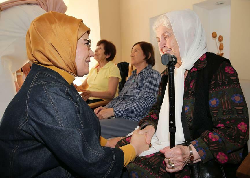 Emine Erdogan firade 1 oktober de äldres dag