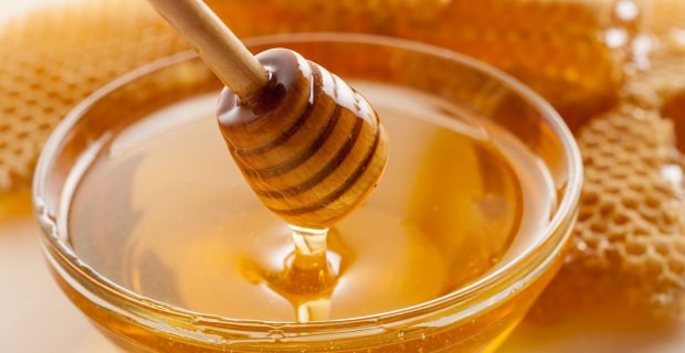 Hudrening med honung