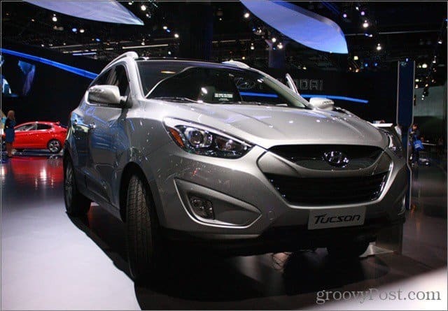 Drivs av väte 2015 Hyundai Tucson Fuel Cell debuterar