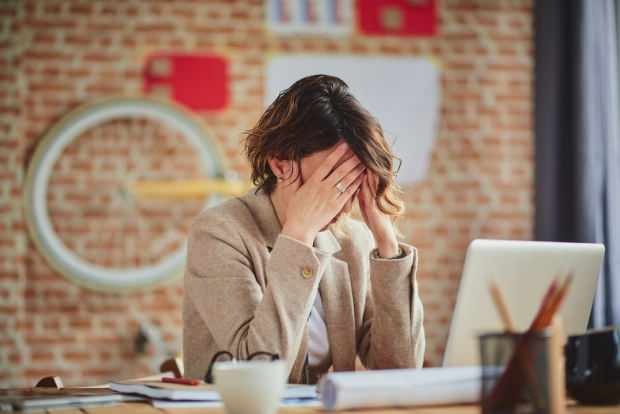 överdriven stress orsakar konstant trötthet i arbetsmiljön