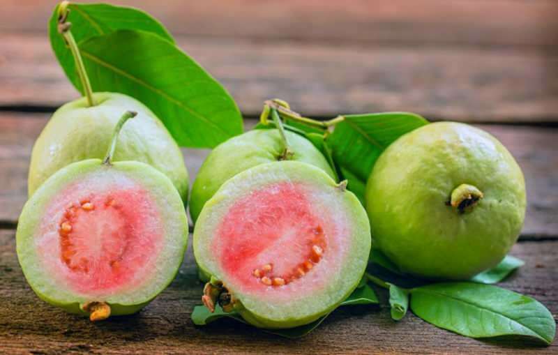 Innehåller kraftfulla antioxidanter som guavan tomater