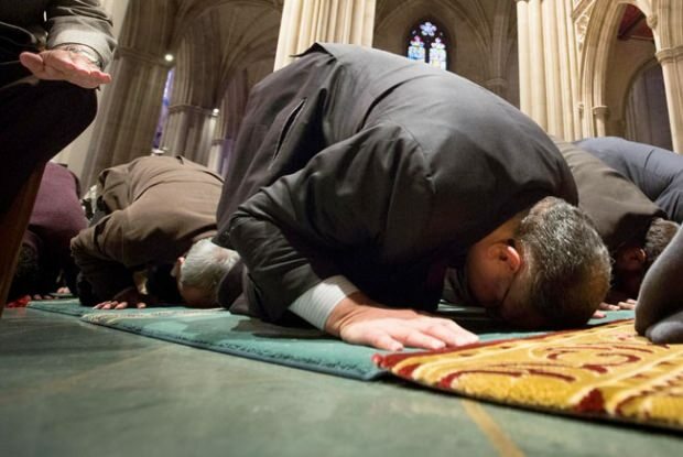 Hur gör jag bön när bönen kommer sent med församlingen?