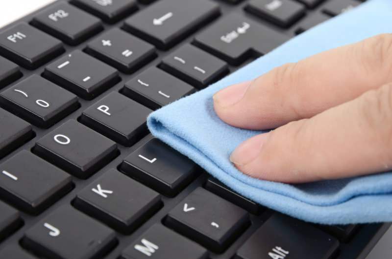 Metoder för rengöring av tangentbord och mus