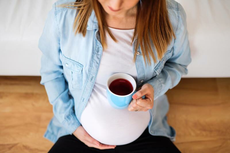 dricka te under graviditeten