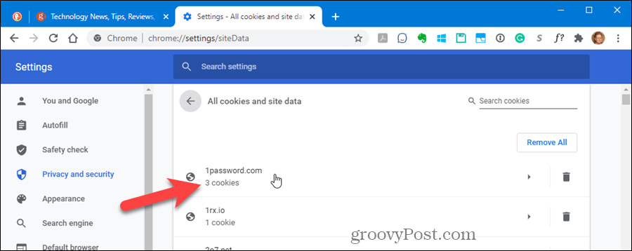 Klicka på en webbplats för att se dess cookies i Chrome-inställningarna