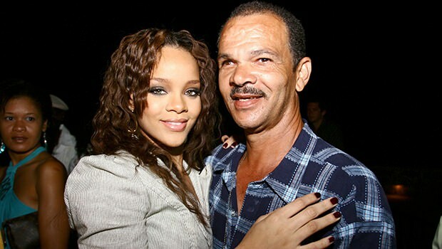 Rihanna sträckte ut hjälpen till sin far som fångades i coronavirus