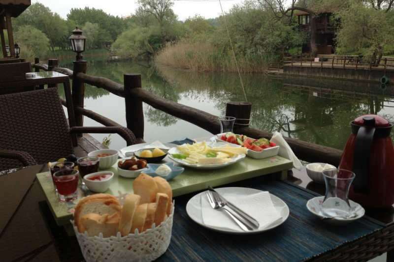 Platser där du kan vara glad att äta frukost i Ağva