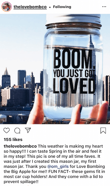 instagraminlägg av @thelovebombco som visar användargenererat innehåll av deras produkt i New York City
