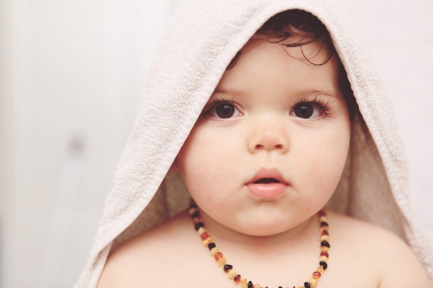 bärnsten halsband fördelar för spädbarn