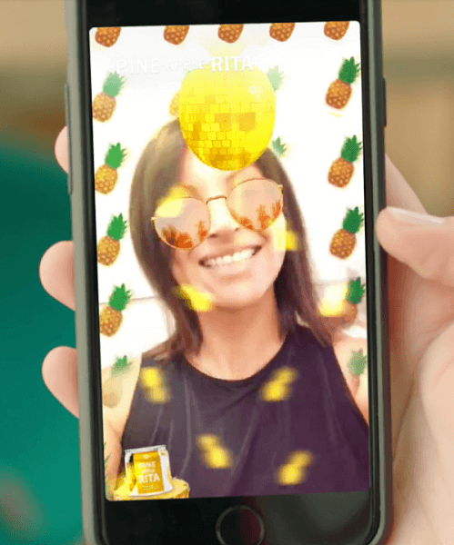 Annonsörer kan nu köra och hantera sina egna AR-reklamkampanjer tillsammans med Snap Ads, Story Ads och Filter direkt från Snapchats självbetjäningsverktyg.
