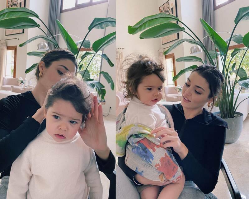 Hande Erçels poser med sin systerdotter