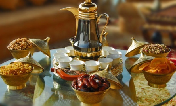 Belöningen att bjuda in gäster till iftar