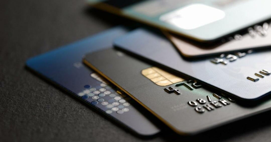 Hur man får en återbetalning av kreditkortsavgiften