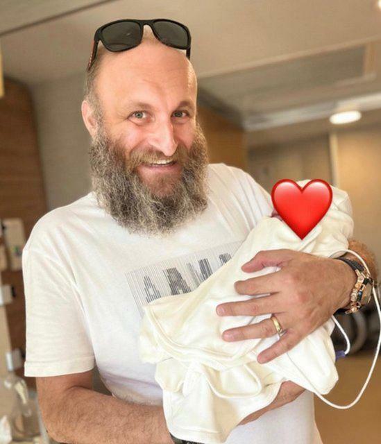 Çetin Altan blev pappa