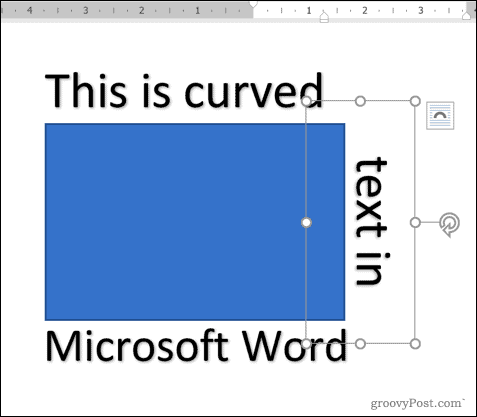 Lägga till WordArt-text runt en fyrkantig form i Word