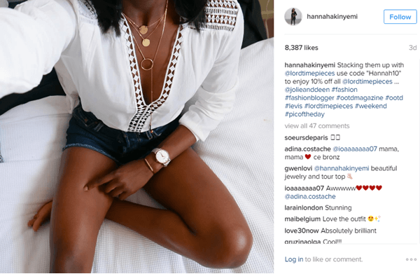 Modellen Hannah Akinyemi har en klocka från Lord Timepieces tillsammans med en rabattkod på Instagram.