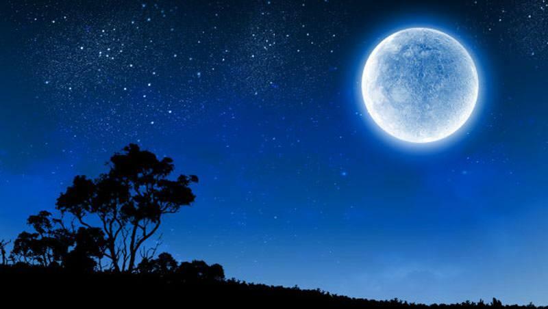 NASA tillkännagav: När kommer Blue Full Moon 2020 att komma ut? Vad är Blue Moon och hur bildas det?